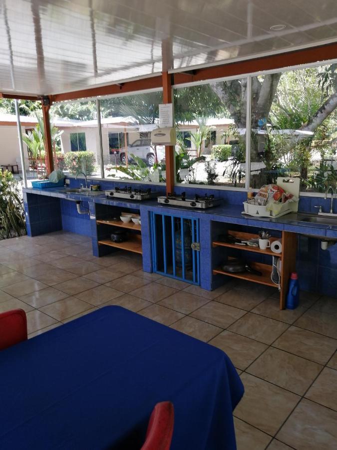 Puerto Vargas Lodge Cahuita Kültér fotó