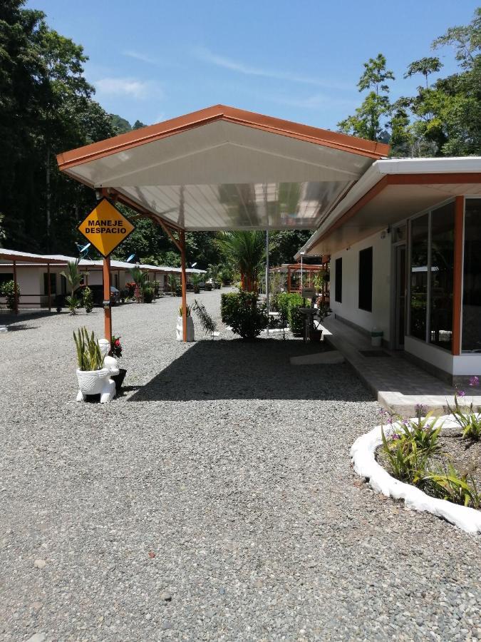 Puerto Vargas Lodge Cahuita Kültér fotó