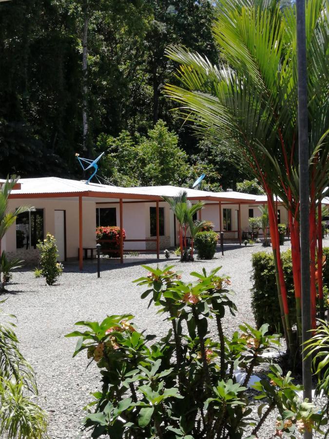 Puerto Vargas Lodge Cahuita Kültér fotó
