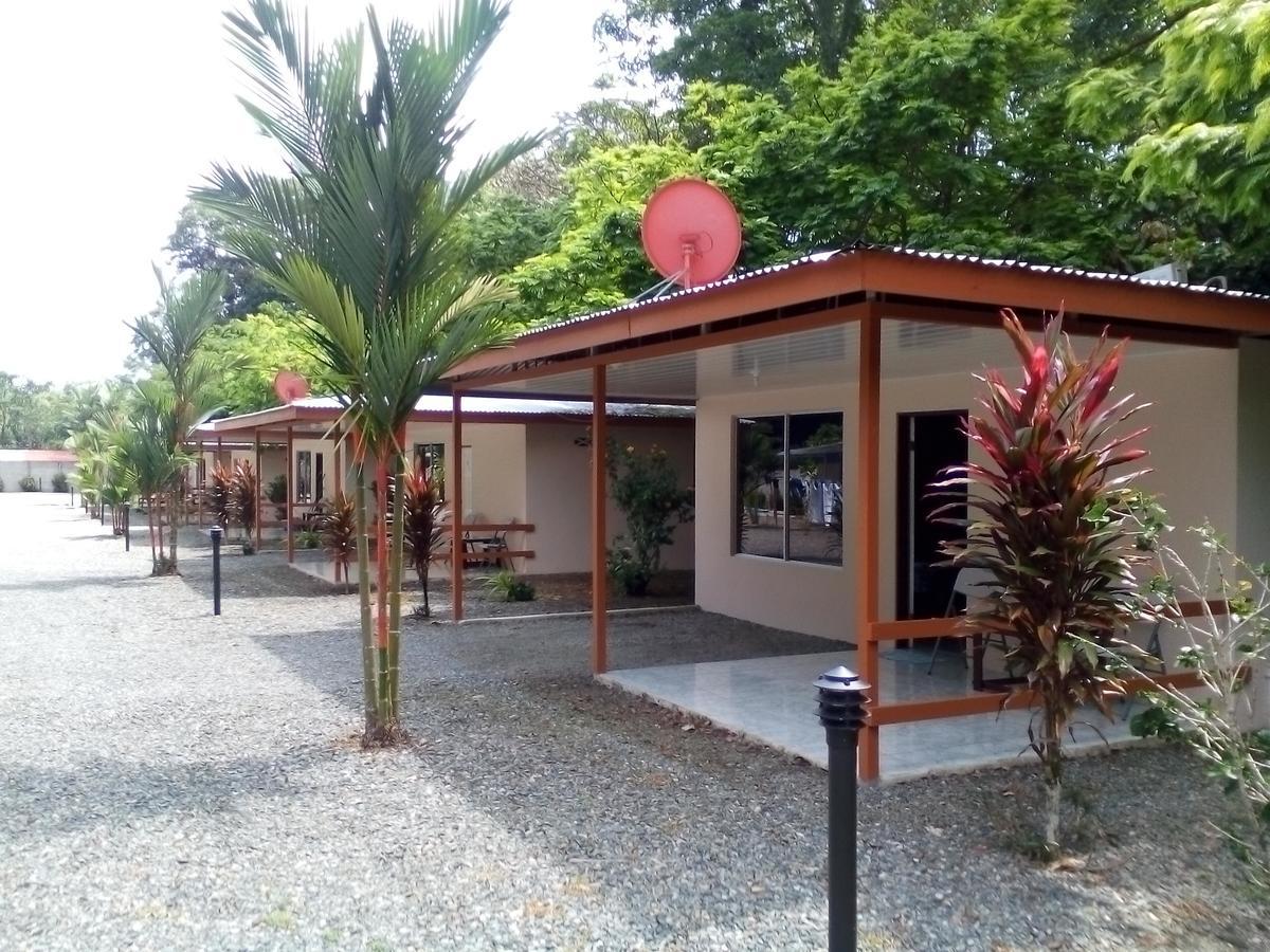 Puerto Vargas Lodge Cahuita Kültér fotó