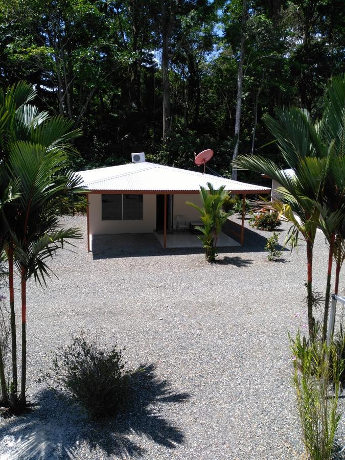 Puerto Vargas Lodge Cahuita Kültér fotó